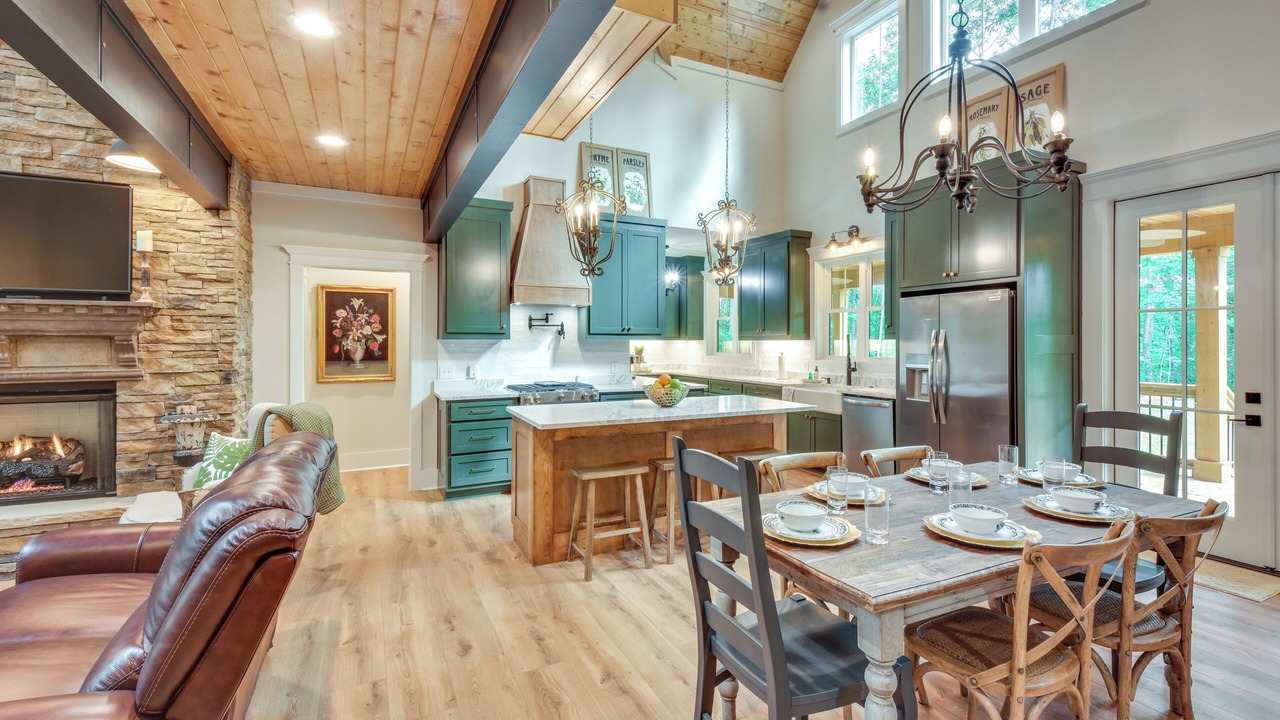 Photo of Others in Clarkesville