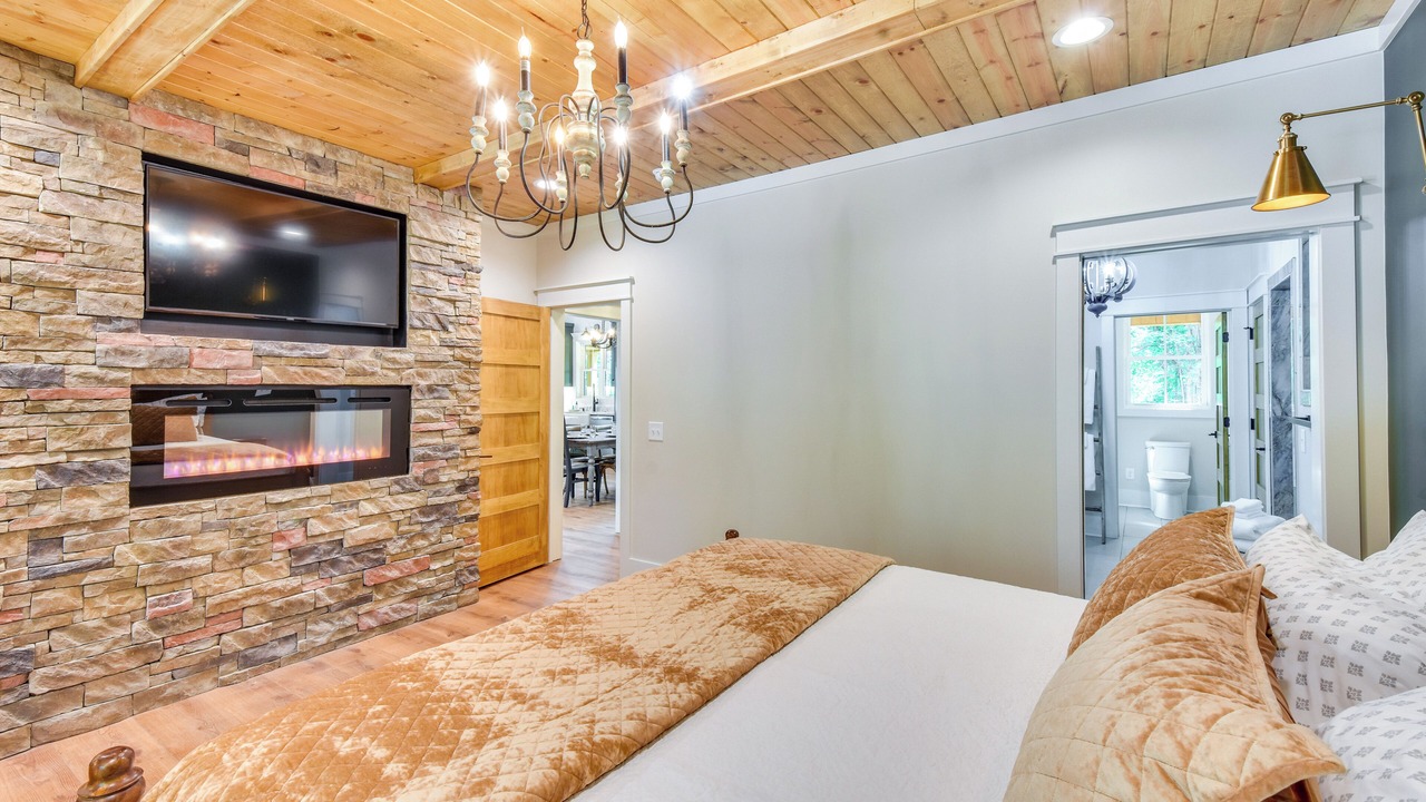 Photo of Bedroom in Clarkesville