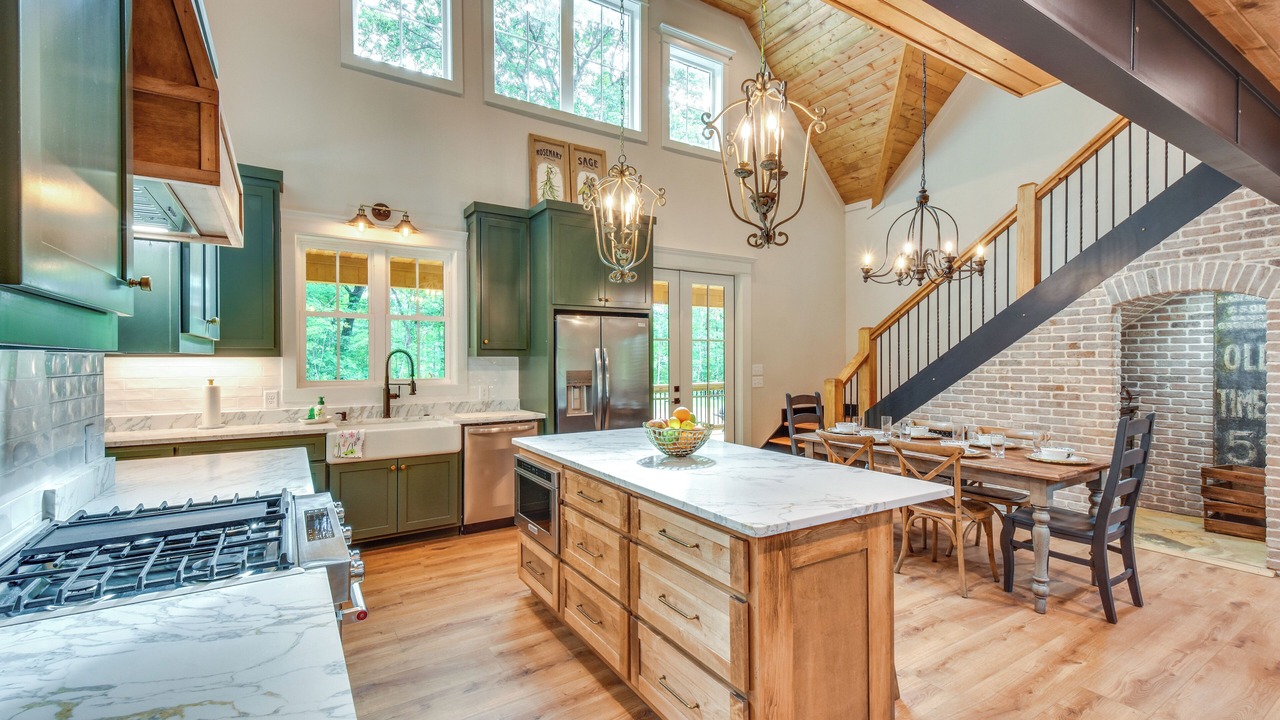 Photo of Others in Clarkesville