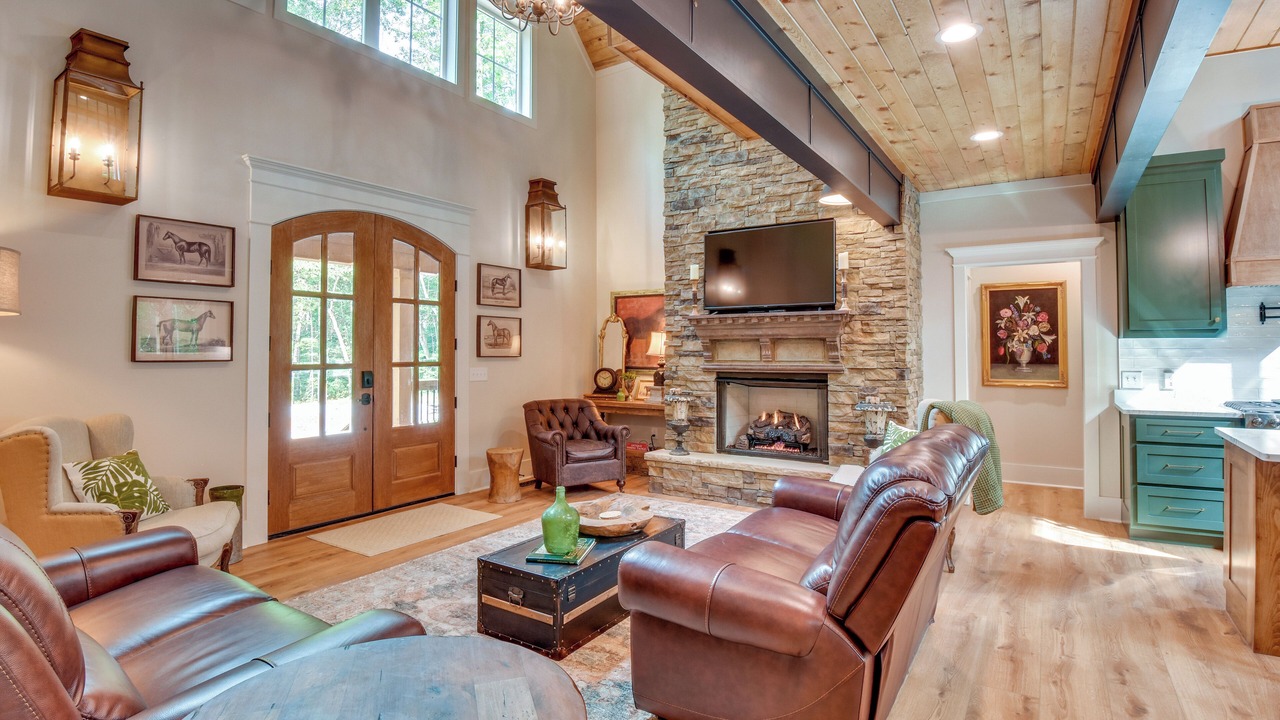 Photo of Livingroom in Clarkesville