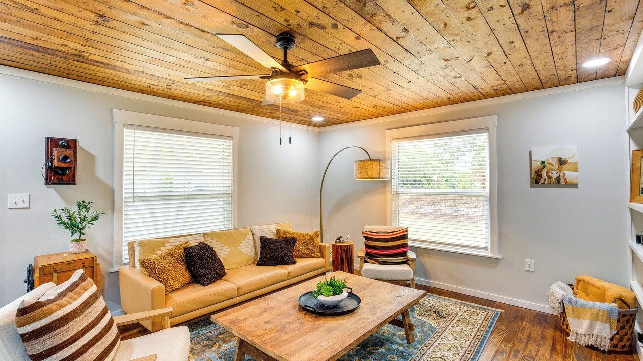 Photo of Livingroom in Lindale
