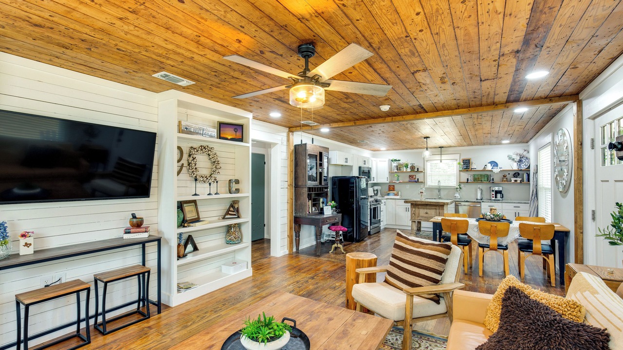 Photo of Livingroom in Lindale