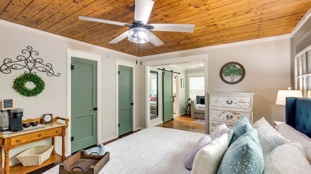 Photo of Bedroom in Lindale