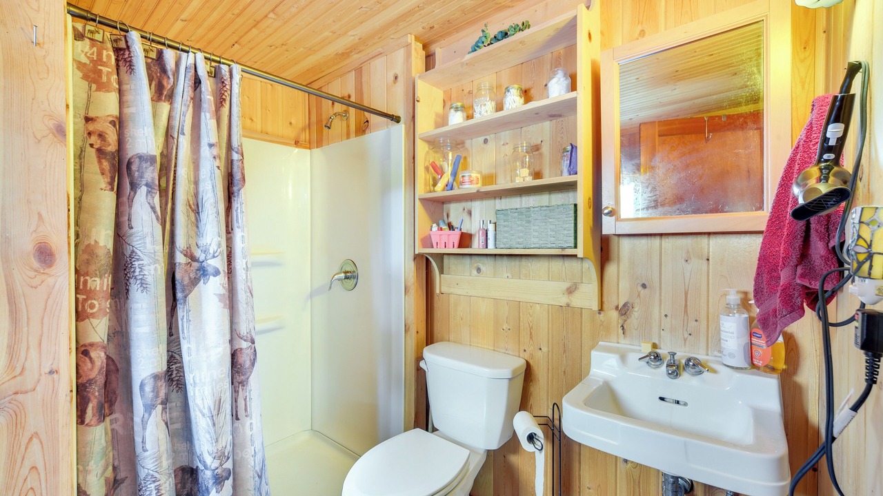 Photo of Bathroom in Minong