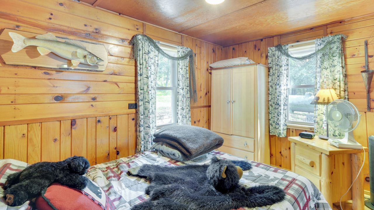 Photo of Bedroom in Minong
