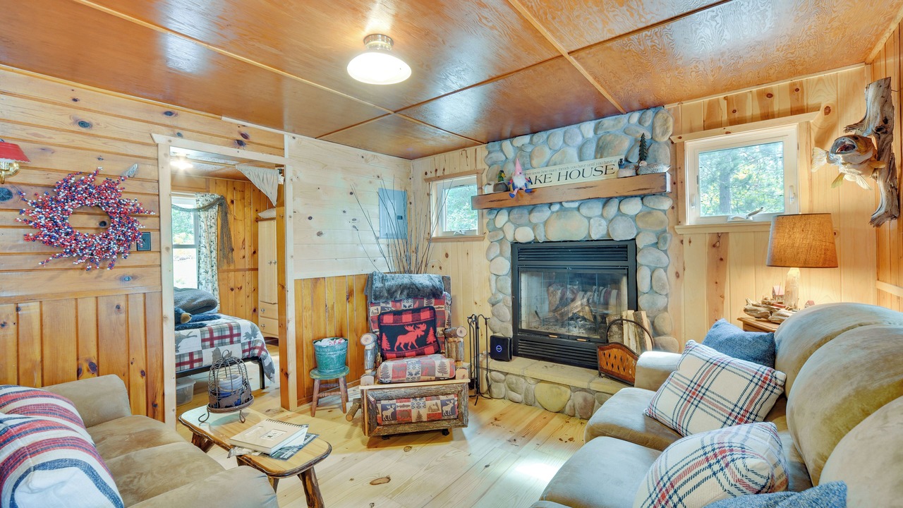 Photo of Livingroom in Minong