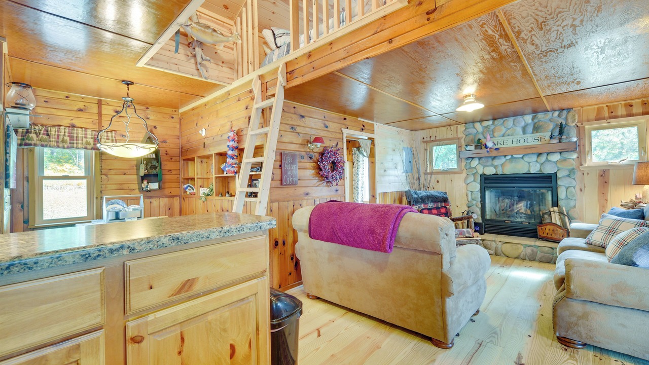Photo of Livingroom in Minong