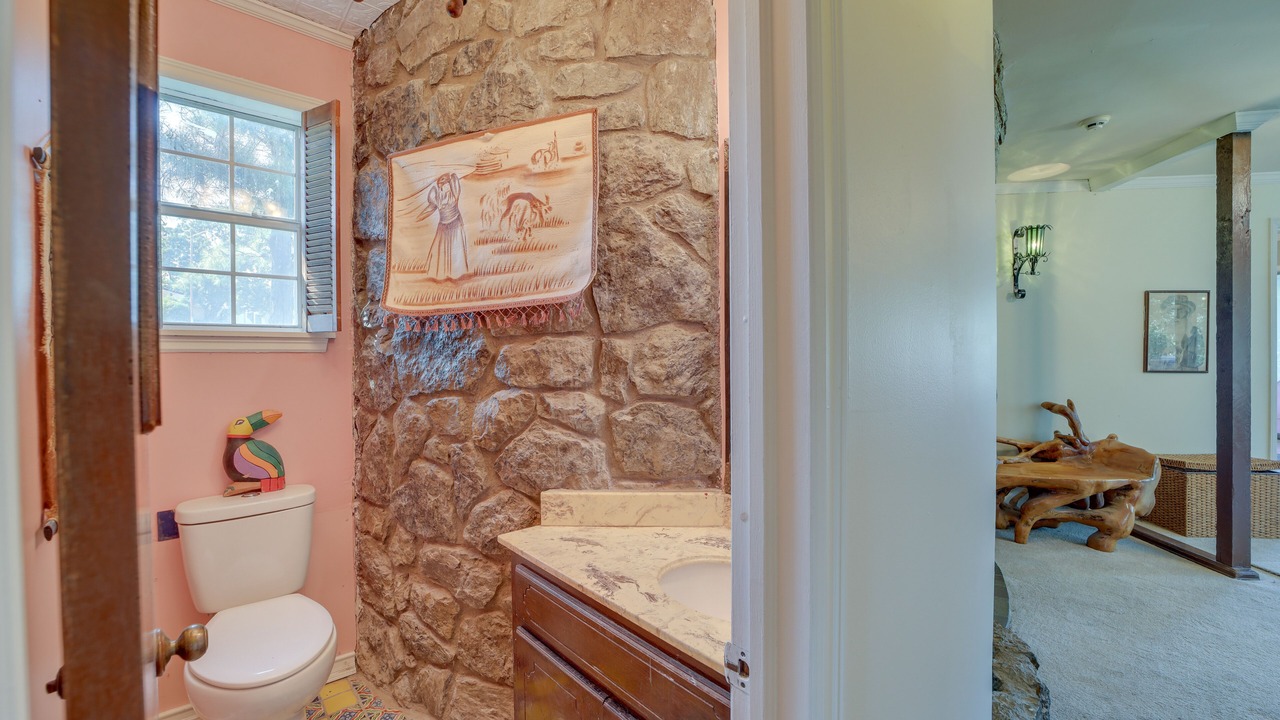 Photo of Bathroom in Mannford