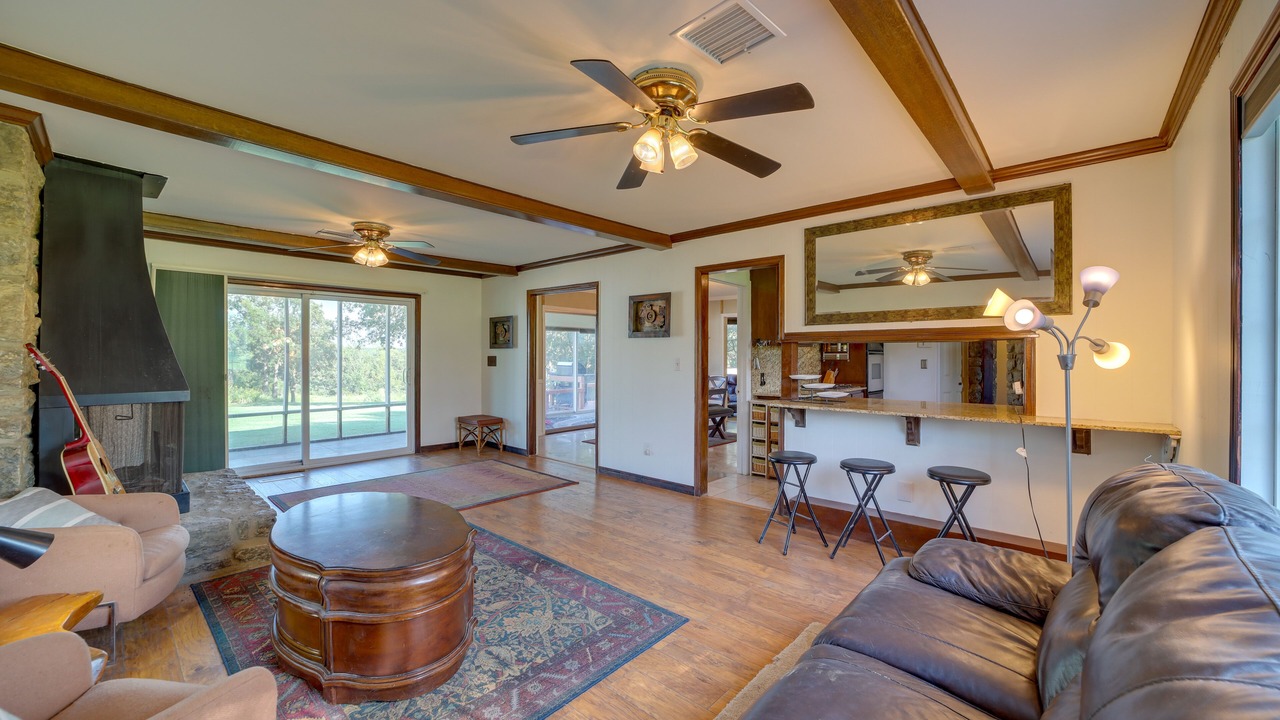 Photo of Livingroom in Mannford
