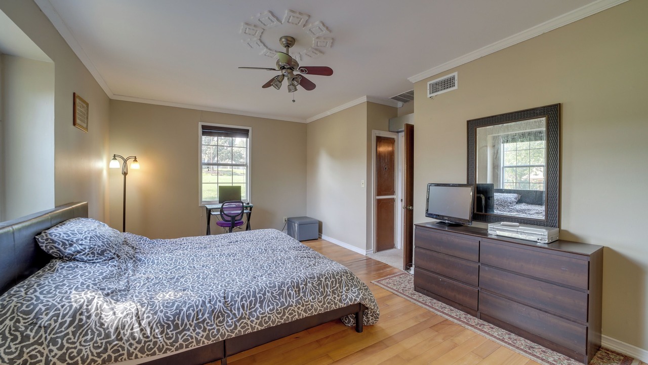 Photo of Bedroom in Mannford