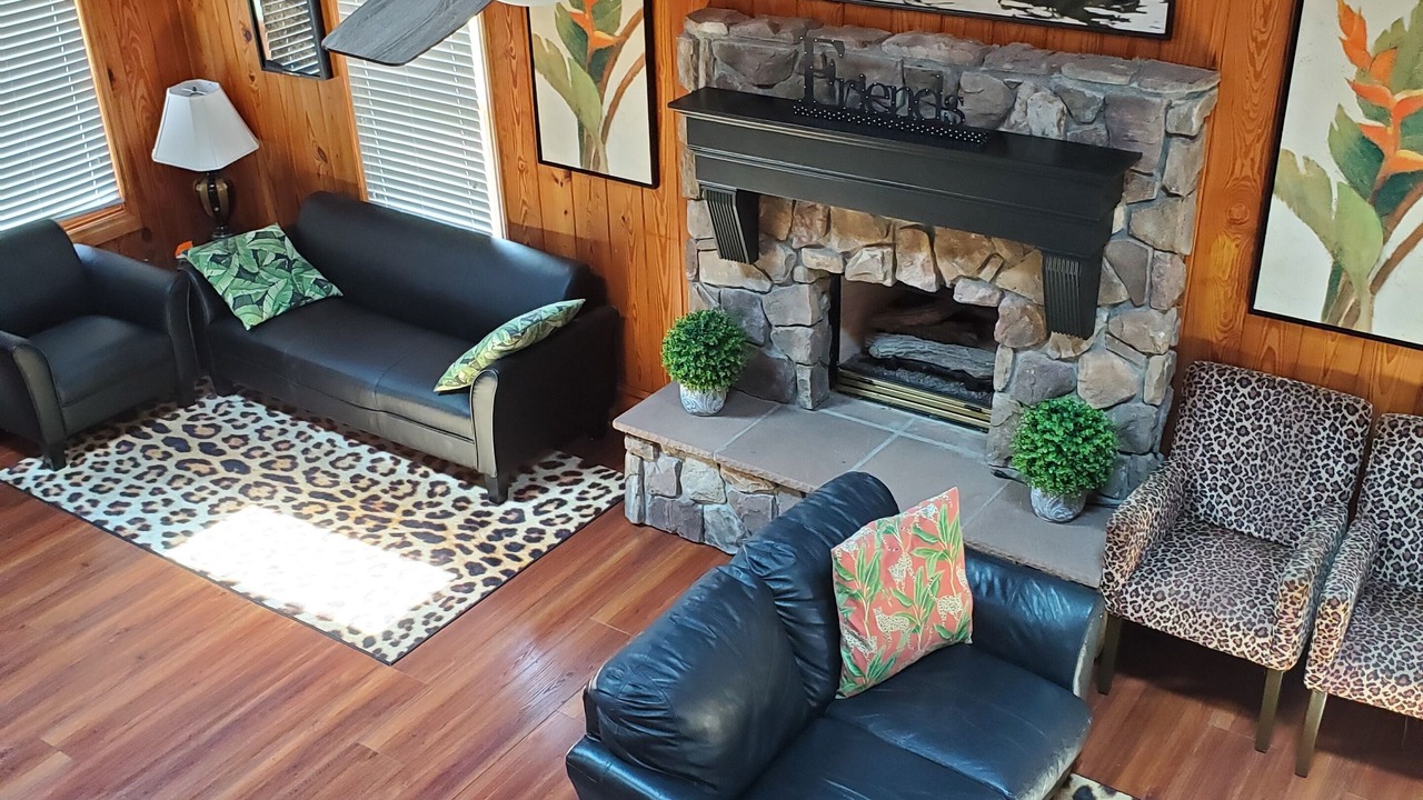 Photo of Livingroom in White Lake