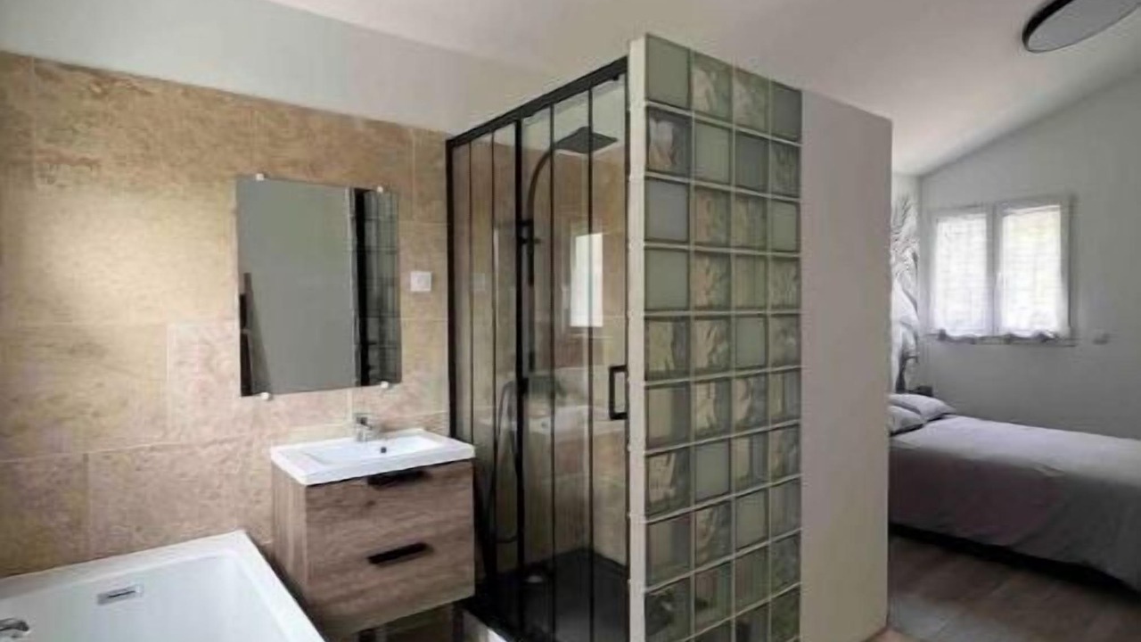 Photo of Bathroom in Ventenac-Cabardes