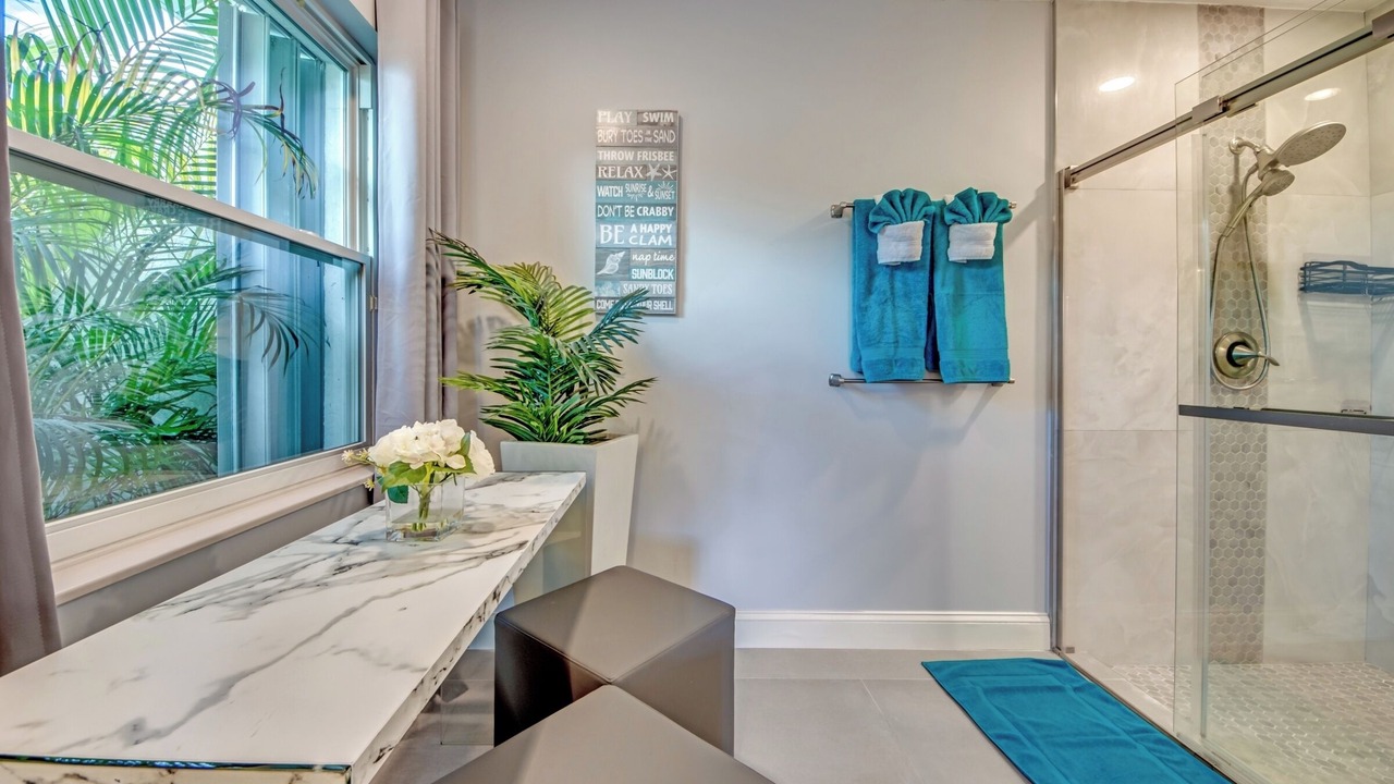 Photo of Bathroom in Caloosahatchee