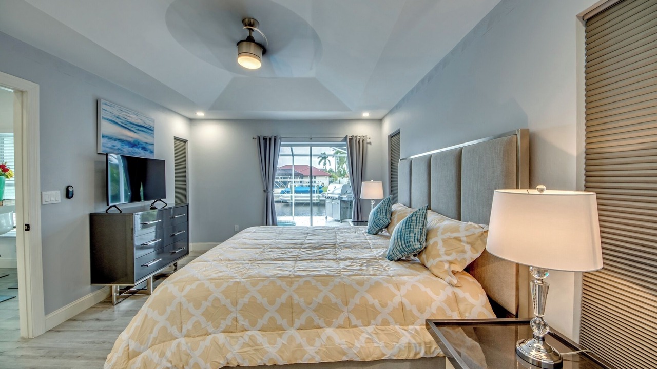 Photo of Bedroom in Caloosahatchee