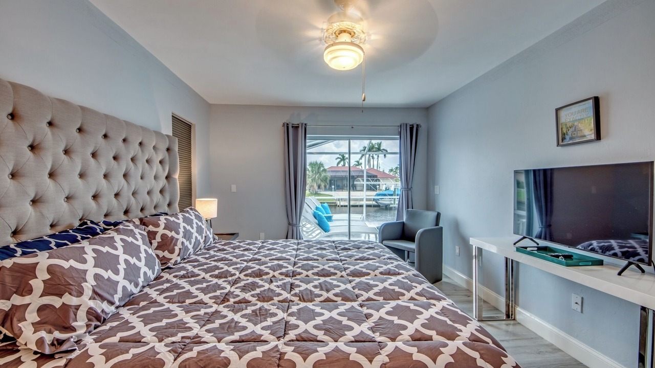 Photo of Bedroom in Caloosahatchee