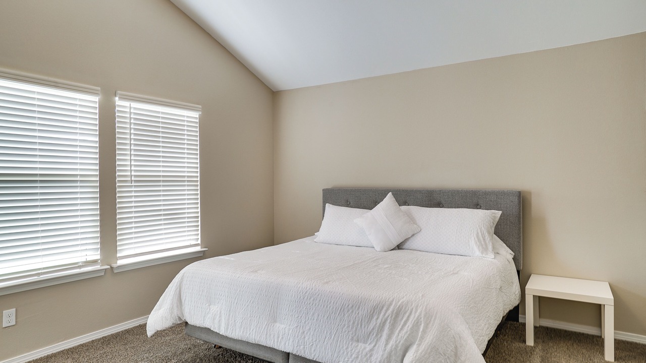 Photo of Bedroom in Biggs Field