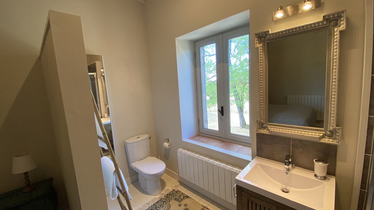Photo of Bathroom in Paulhiac