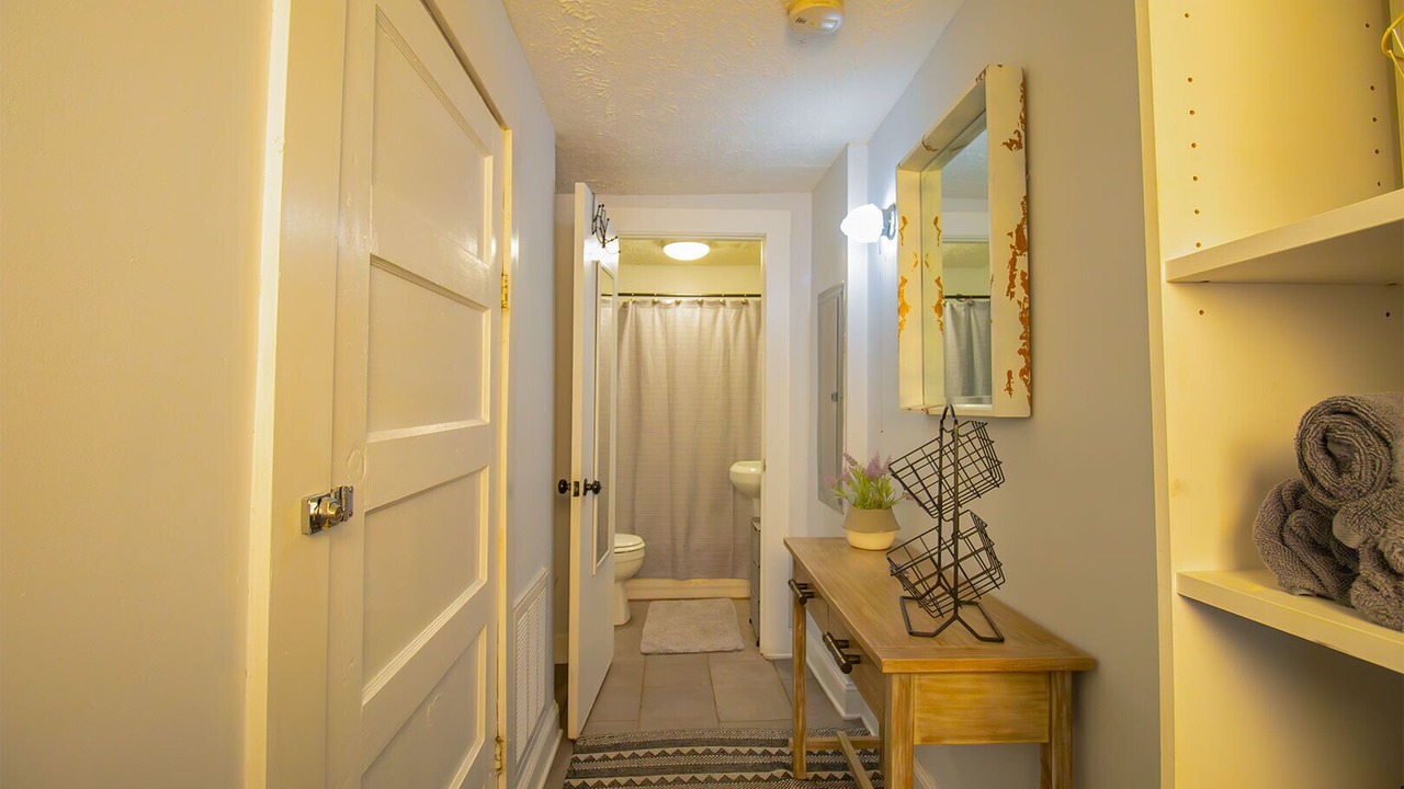 Photo of Bathroom in Hadley - Washington