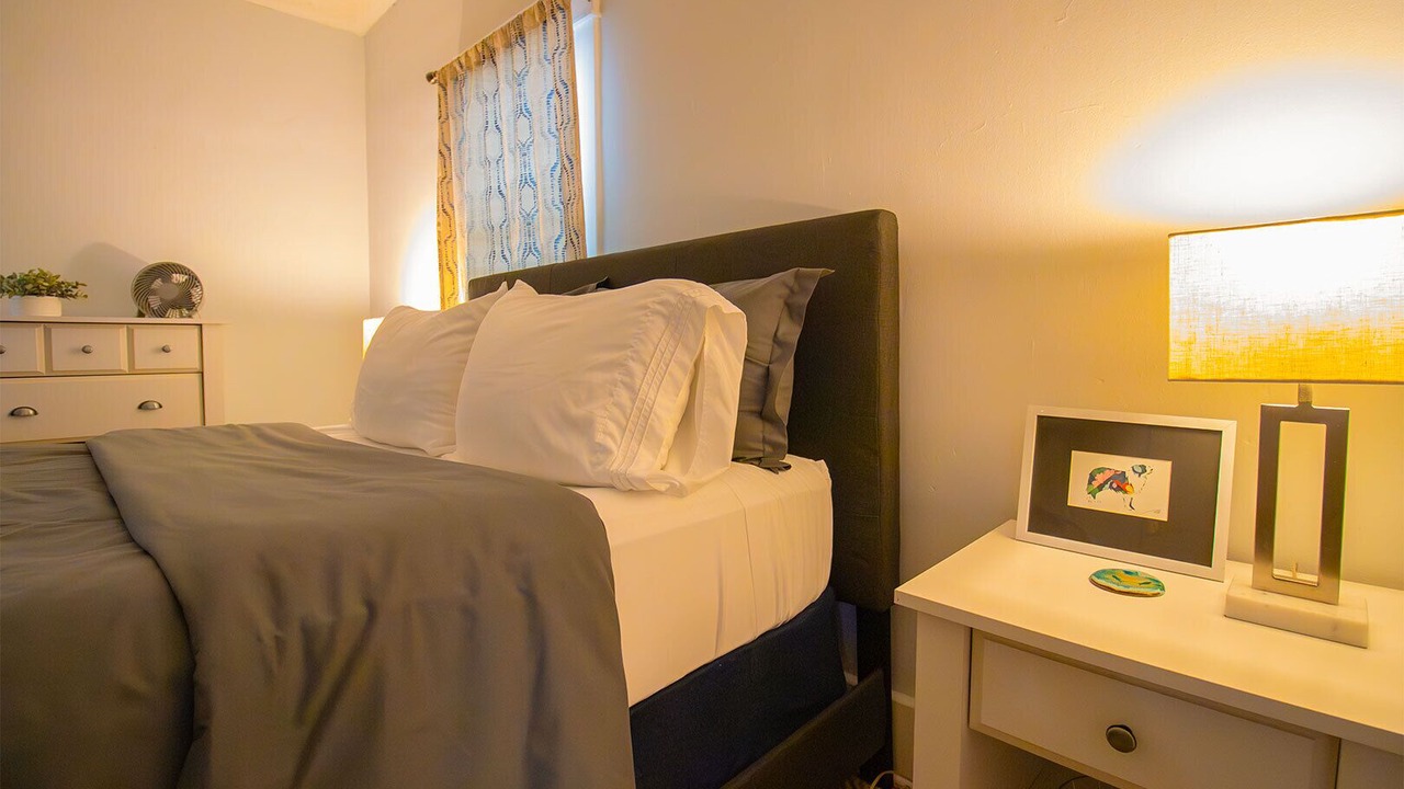 Photo of Bedroom in Hadley - Washington