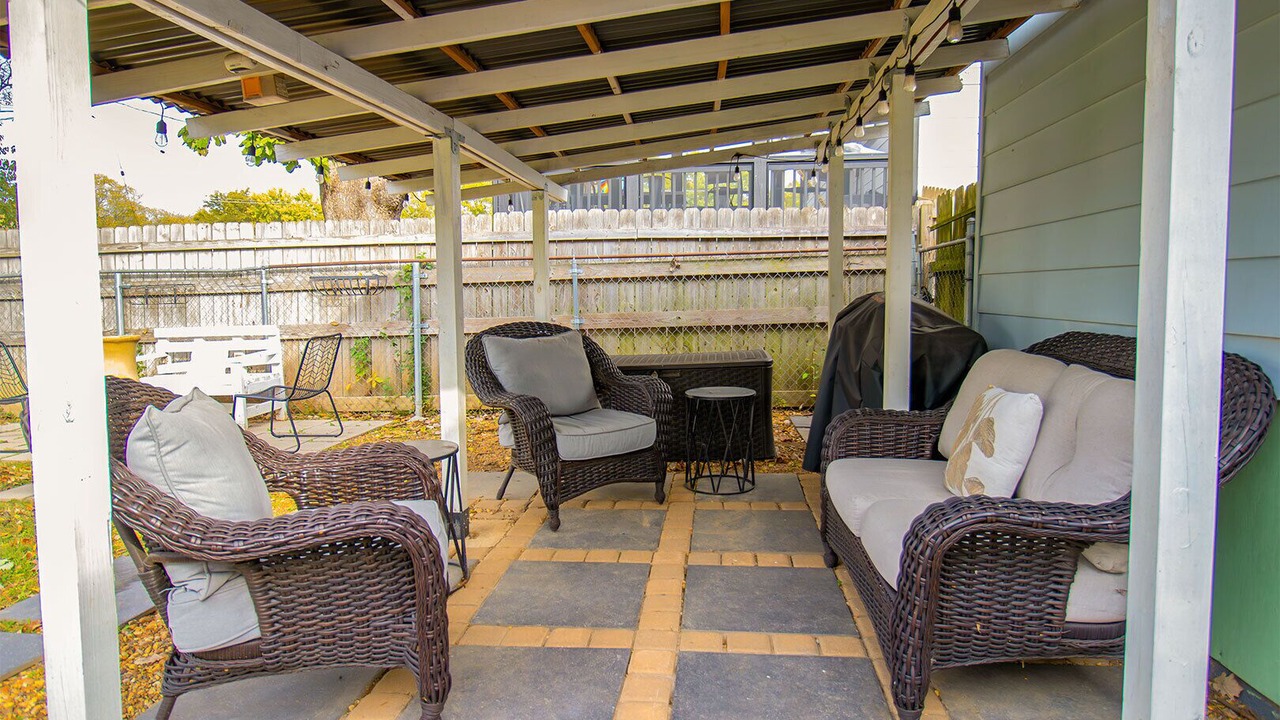 Photo of Patio Balcony in Hadley - Washington