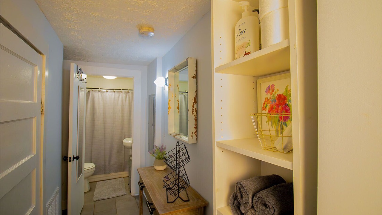 Photo of Bathroom in Hadley - Washington