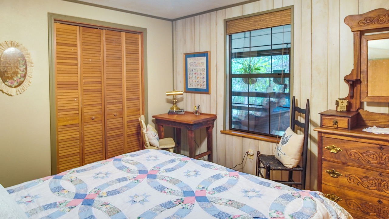 Photo of Bedroom in Elkins