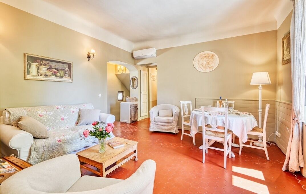 Photo of Livingroom in Couronne Urbaine