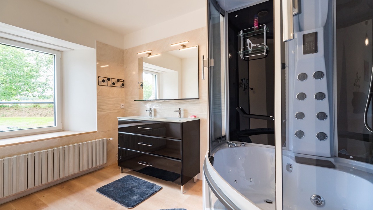 Photo of Bathroom in Ploumilliau