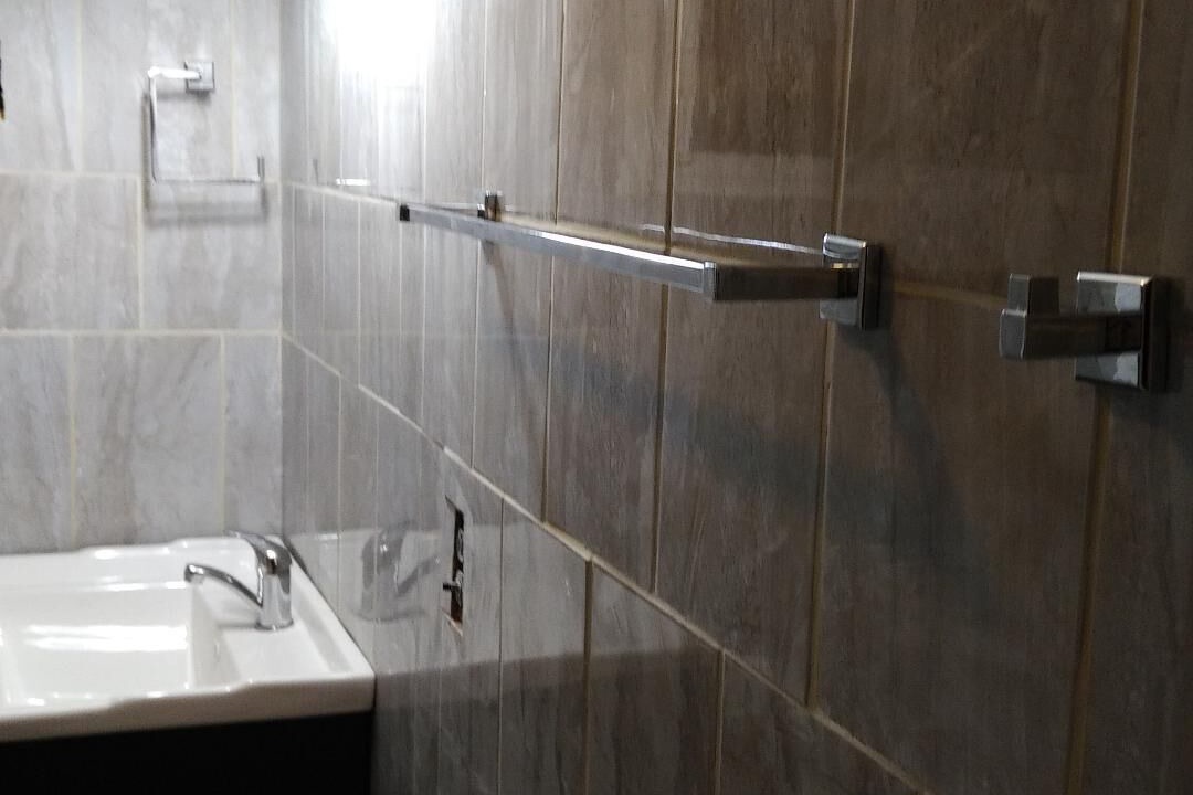 Photo of Bathroom in Dysart et al