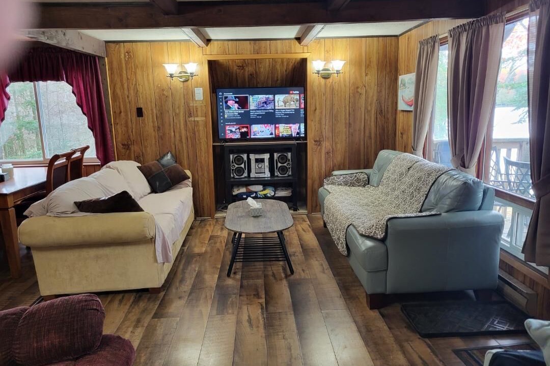Photo of Livingroom in Dysart et al