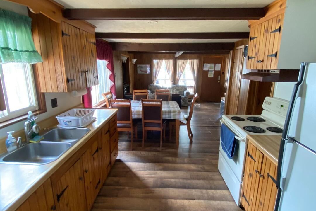 Photo of Kitchen in Dysart et al