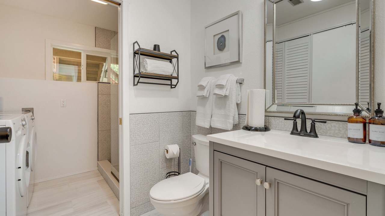 Photo of Bathroom in Kenmore