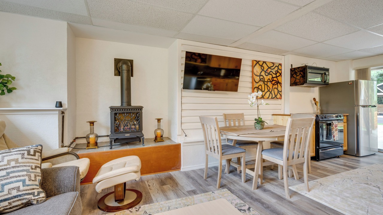 Photo of Livingroom in Kenmore