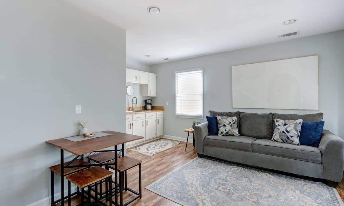 Photo of Livingroom in Beach Institute