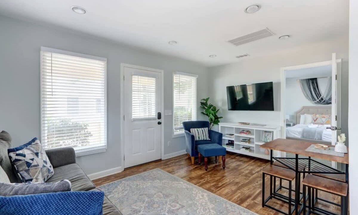 Photo of Livingroom in Beach Institute
