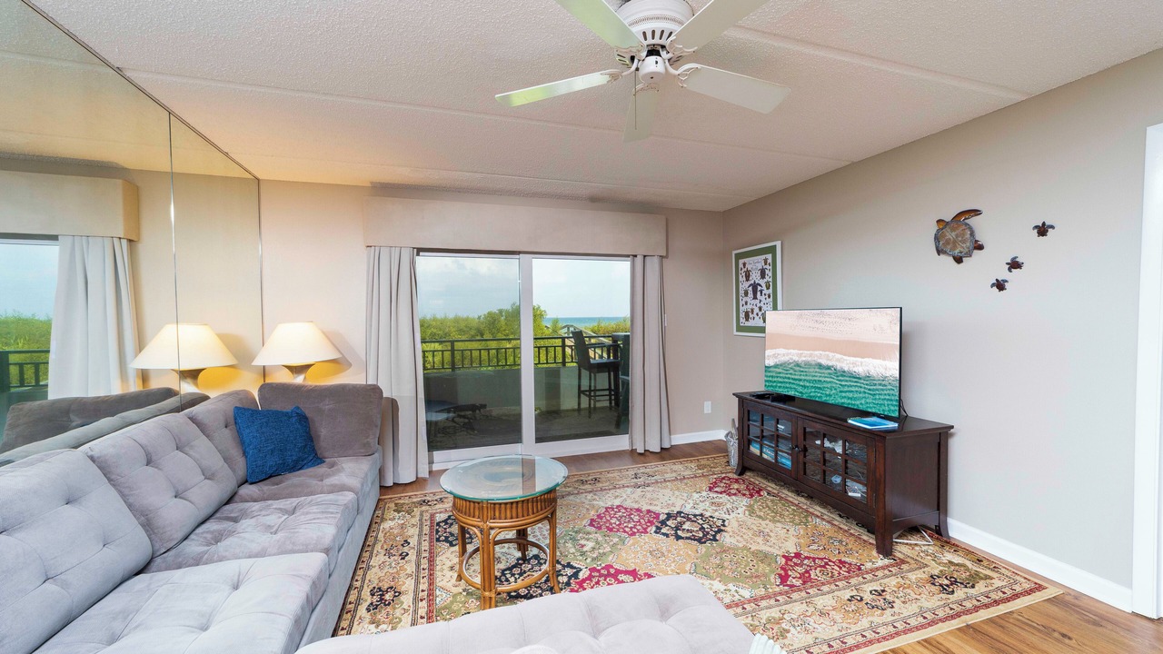 Photo of Livingroom in Crescent Beach