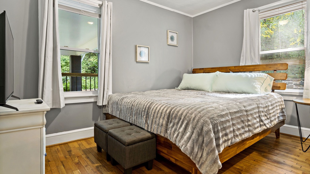 Photo of Bedroom in Woodfin