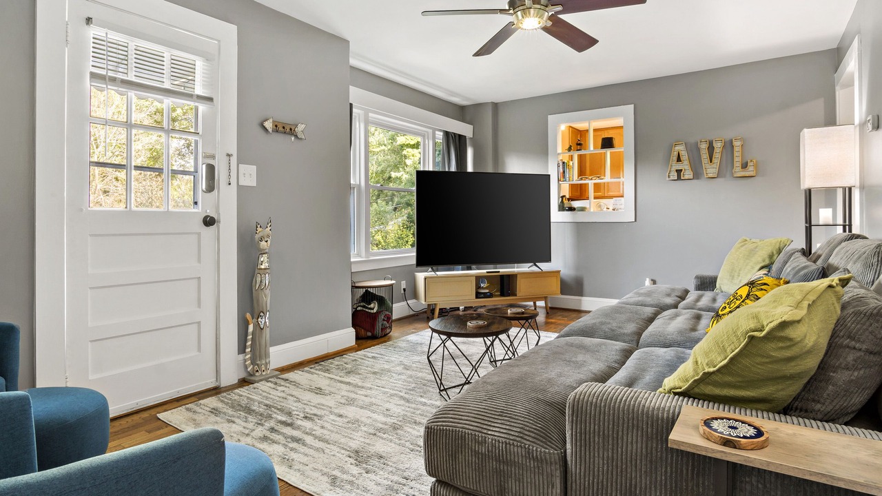 Photo of Livingroom in Woodfin