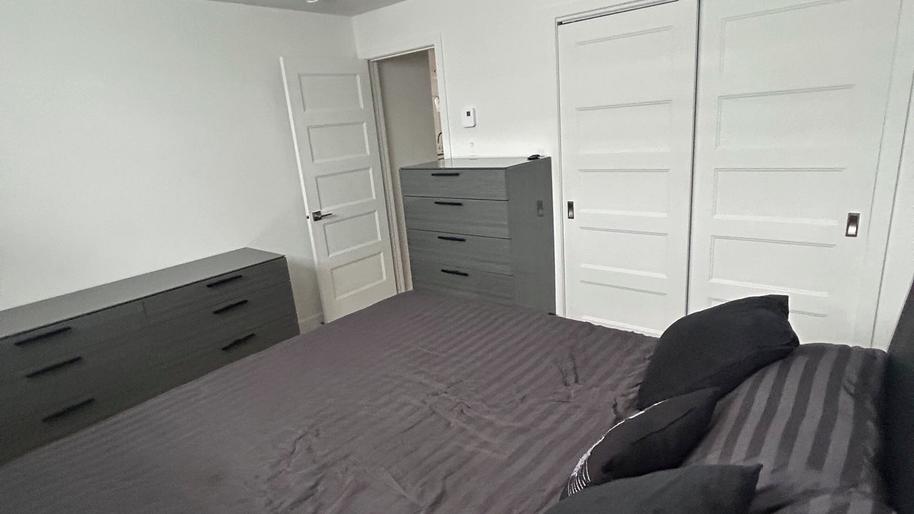 Photo of Bedroom in Longueuil