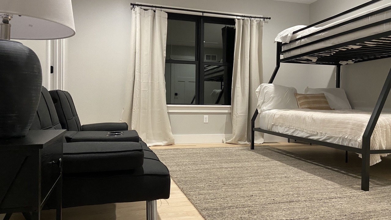 Photo of Bedroom in Pine Grove