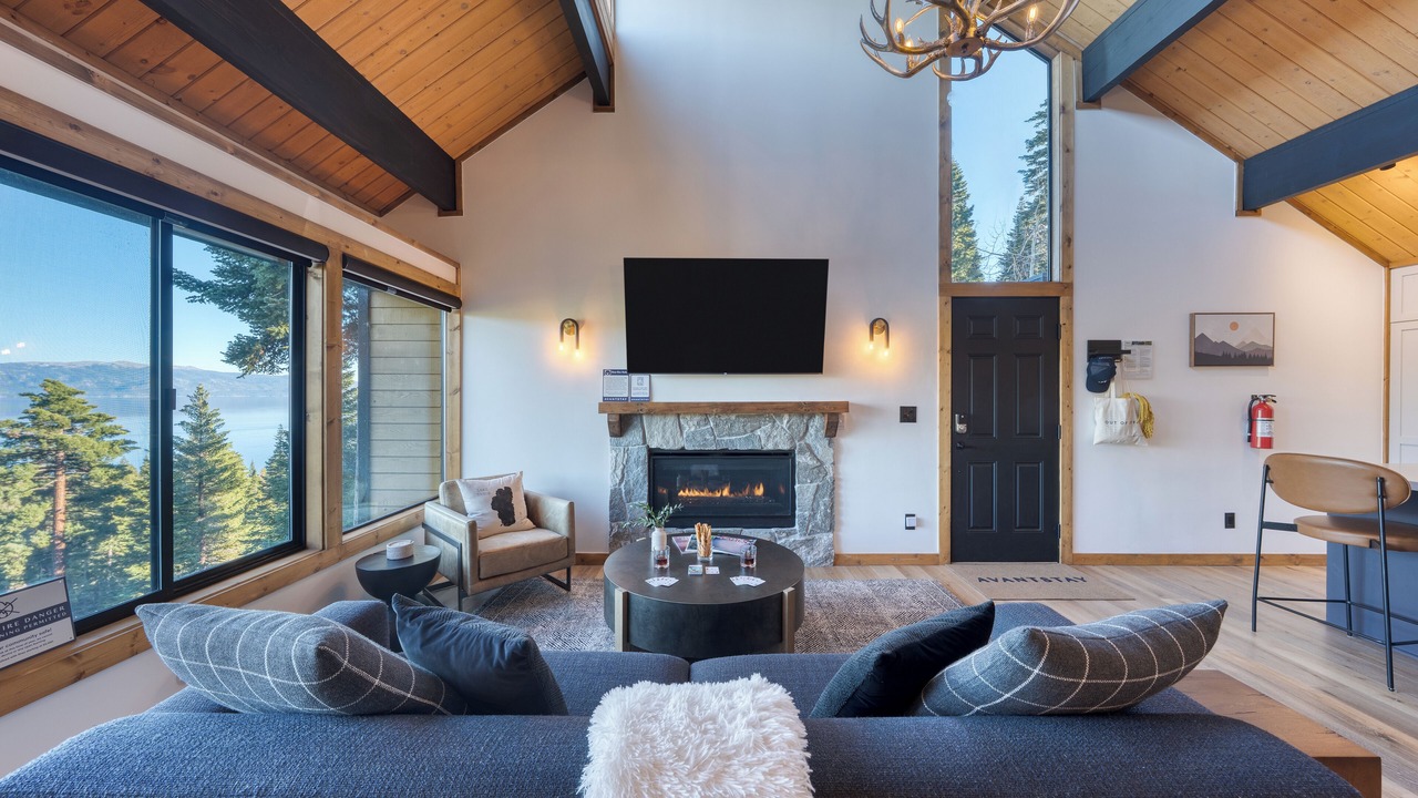 Photo of Livingroom in Carnelian Bay