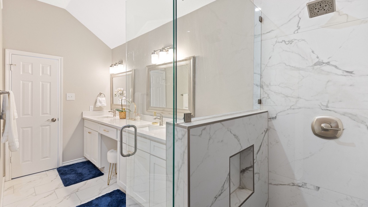 Photo of Bathroom in Allen