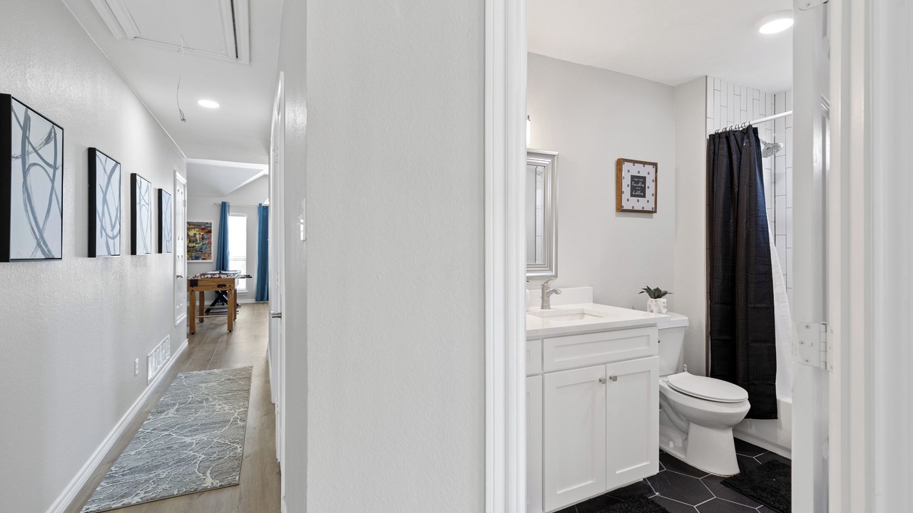 Photo of Bathroom in Allen