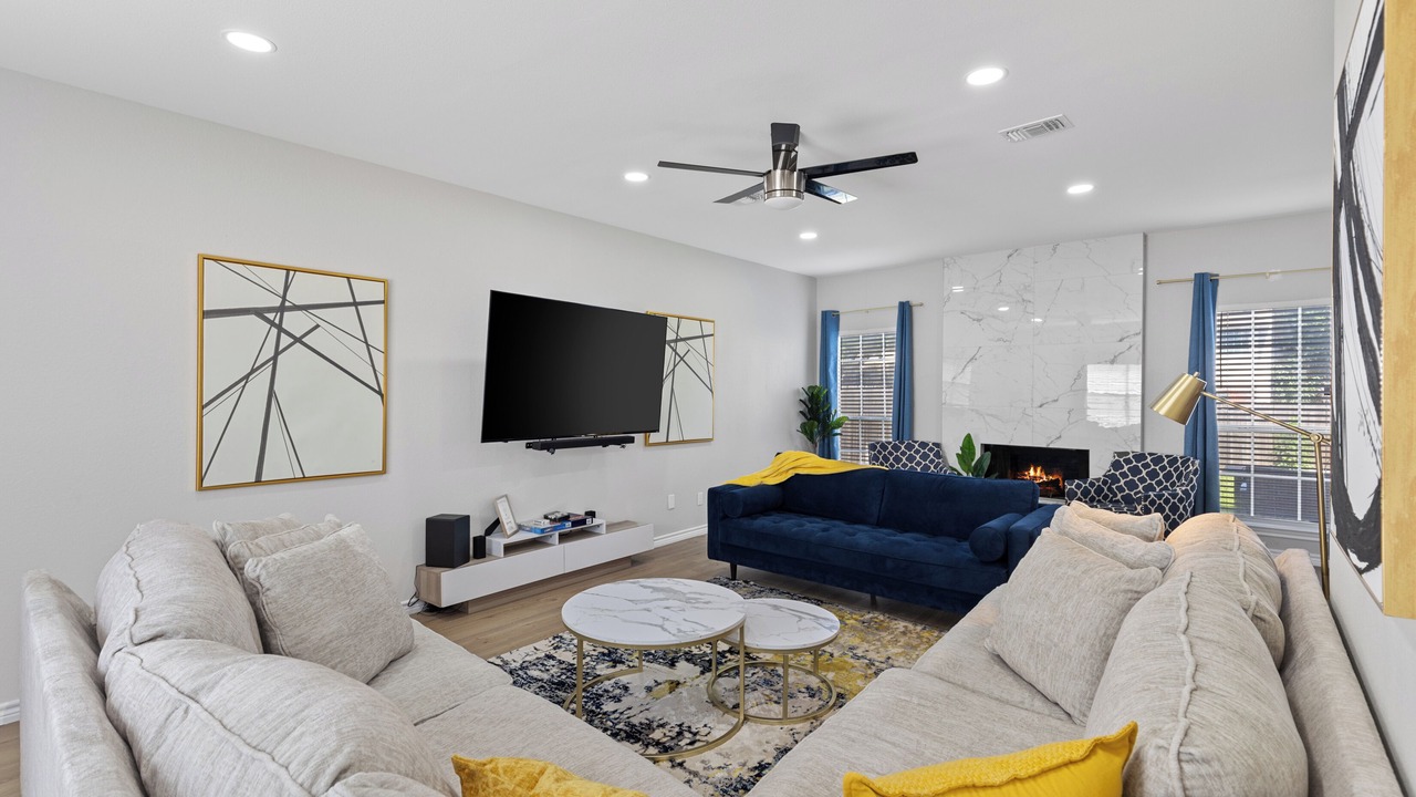 Photo of Livingroom in Allen