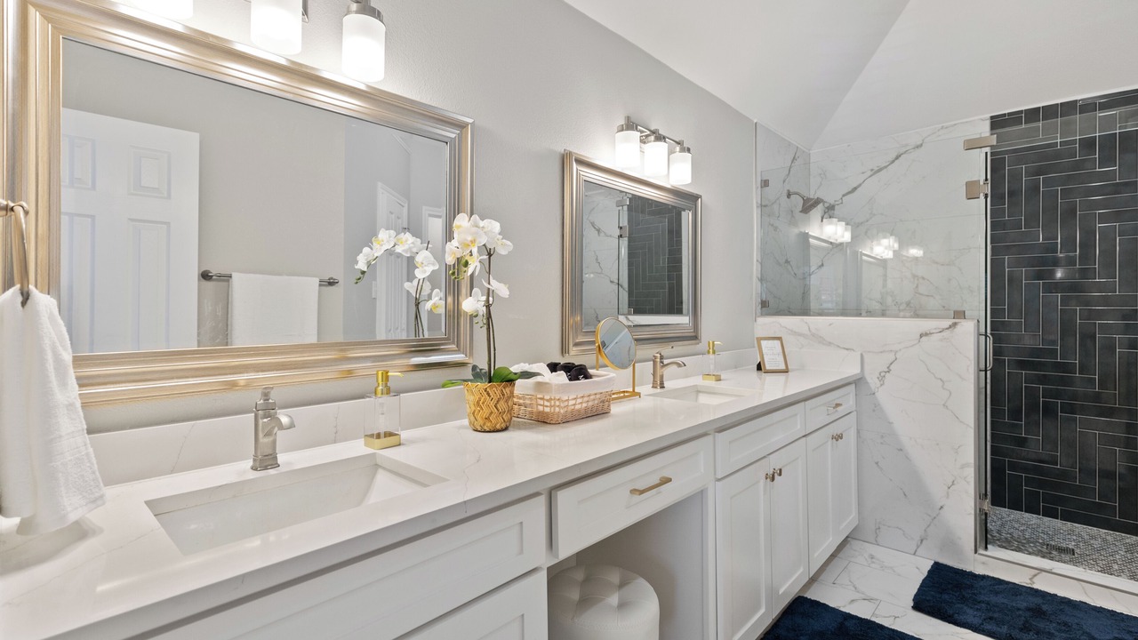 Photo of Bathroom in Allen