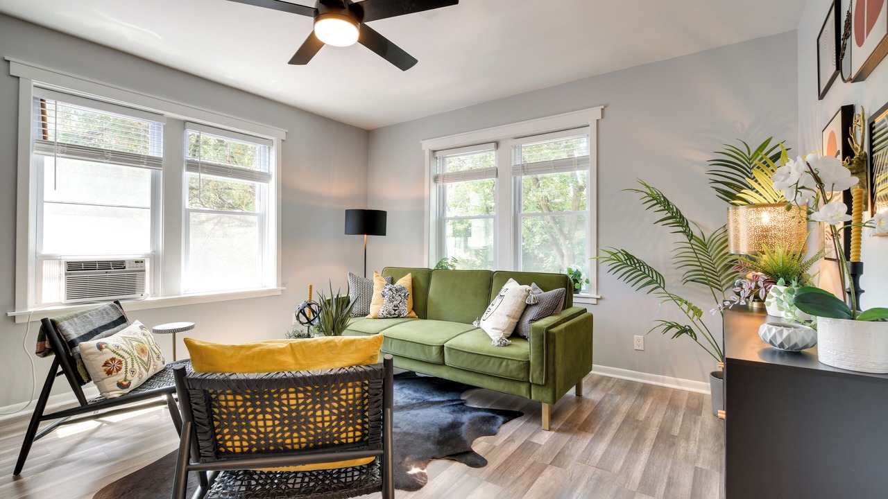 Photo of Livingroom in Lincoln Park