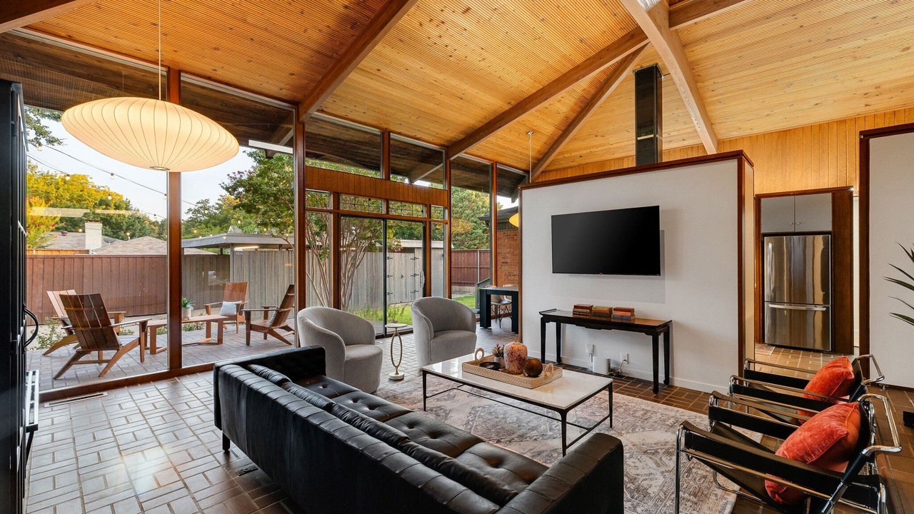 Photo of Livingroom in North Dallas