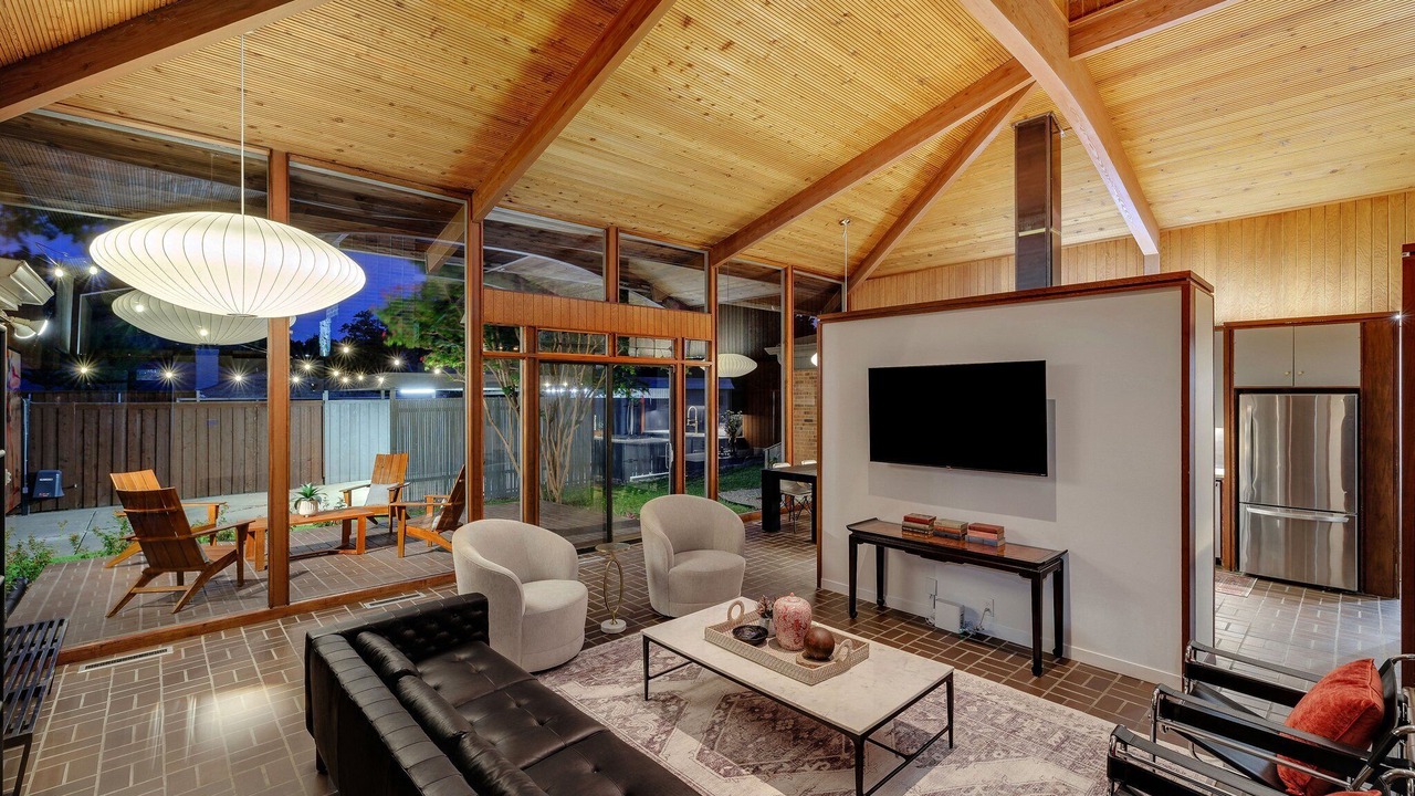 Photo of Livingroom in North Dallas
