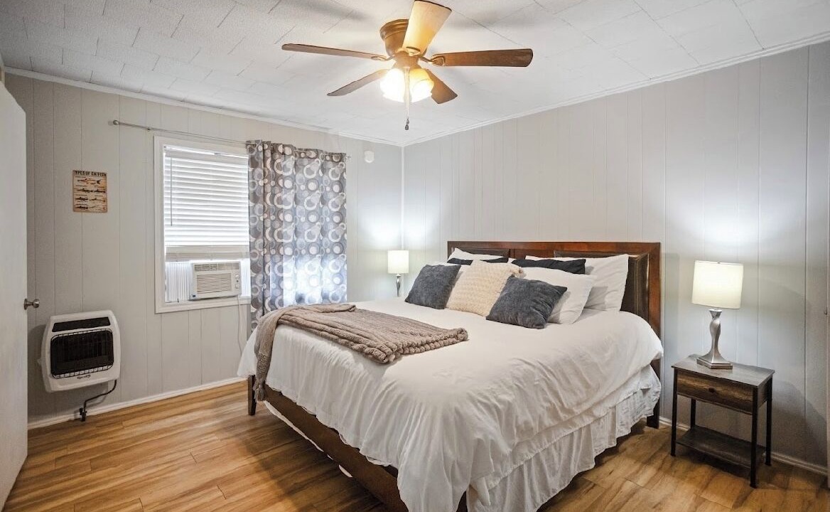 Photo of Bedroom in Laneville