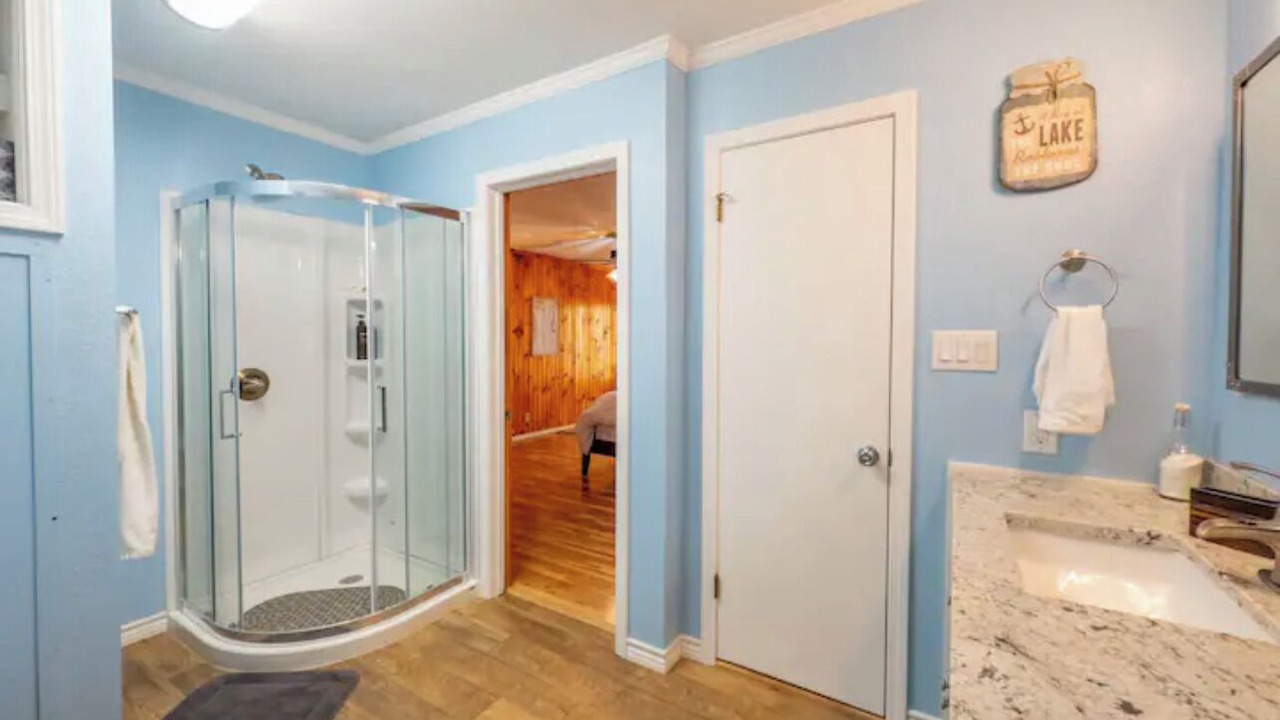 Photo of Bathroom in Laneville